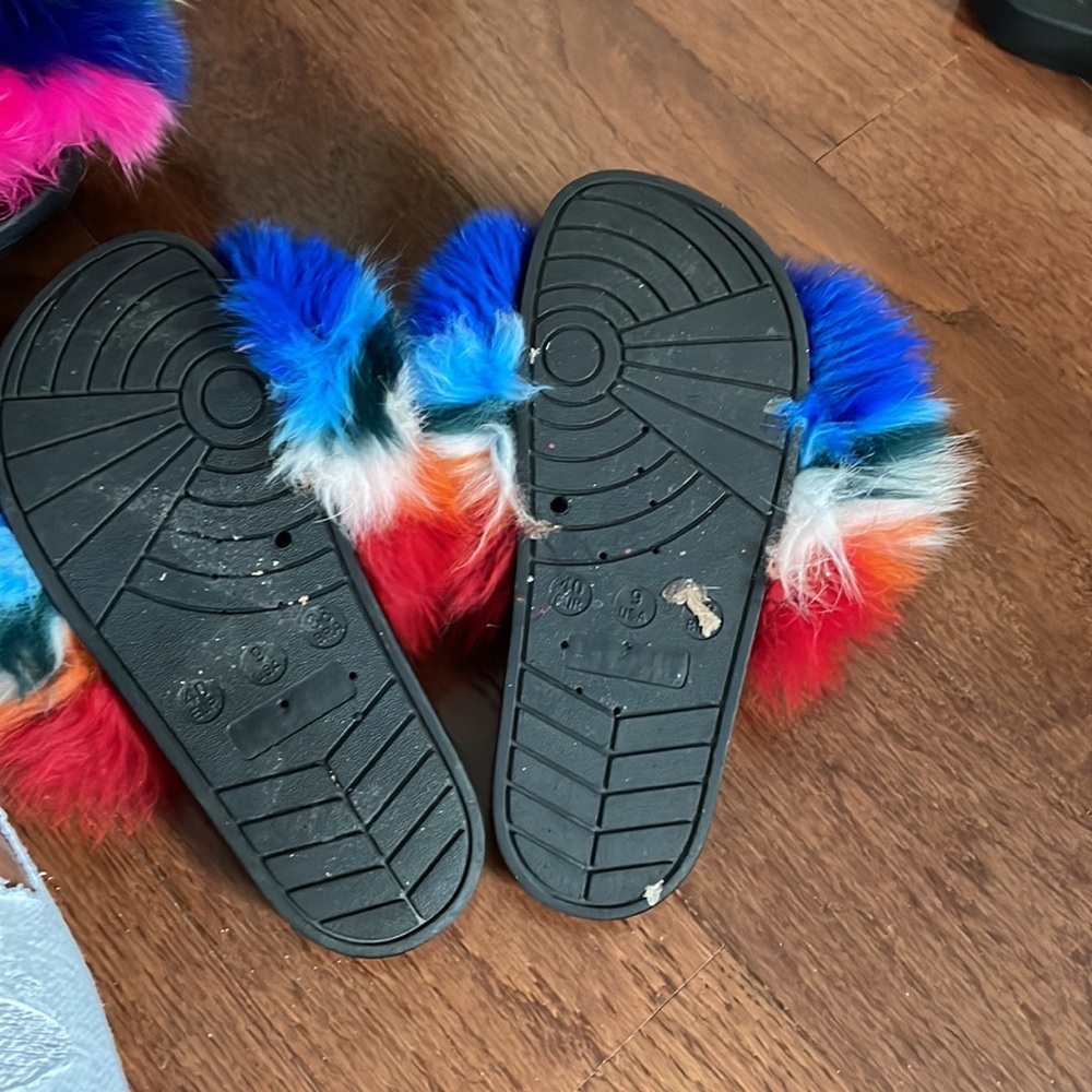FUR SLIDES - Picture 2 of 3